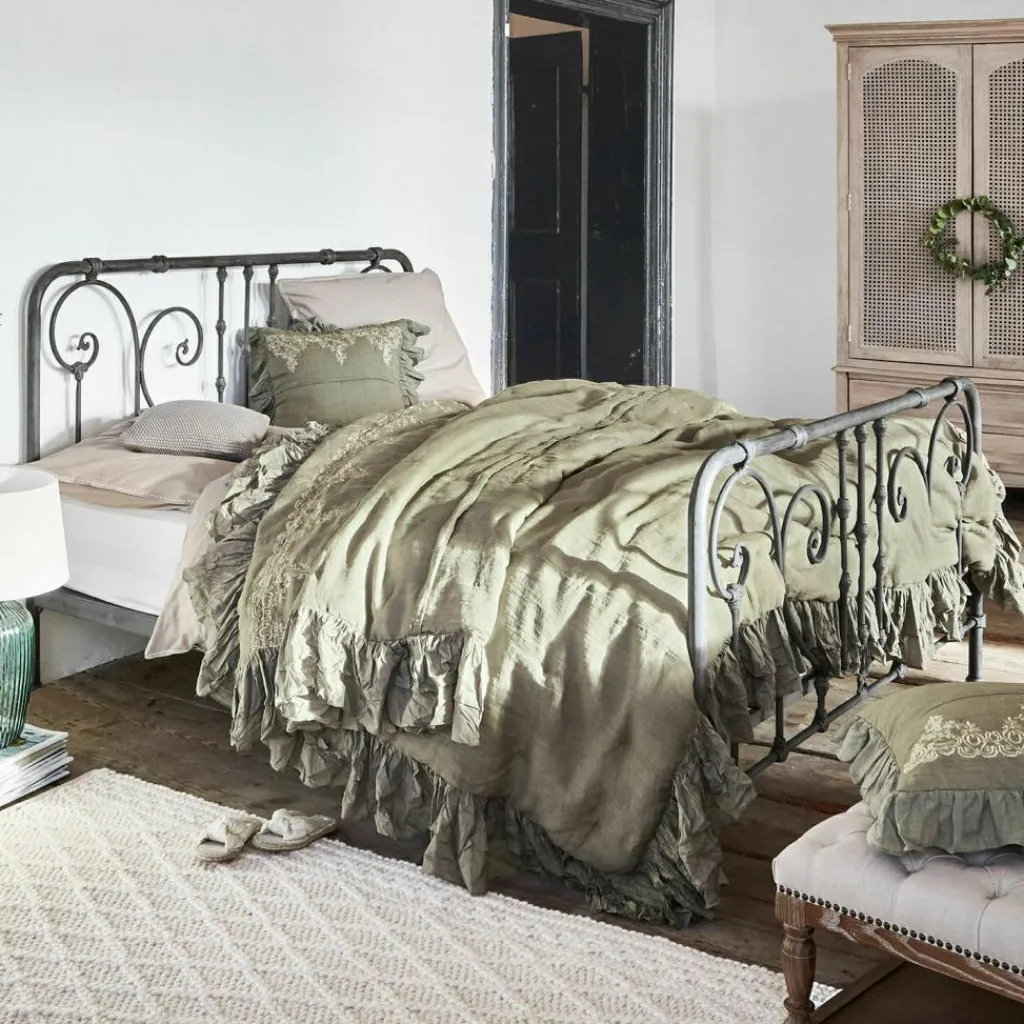 LOBERON Bett Genouillé Sale